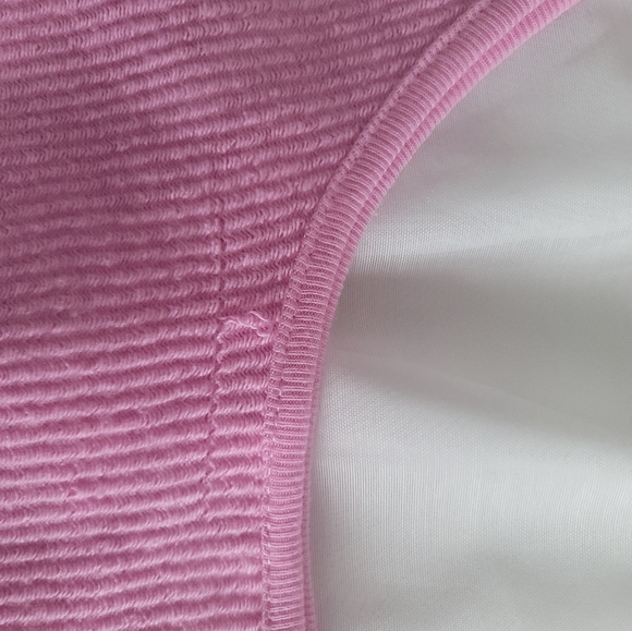 Hello and kitty and friend crop top - Picture 3 of 4